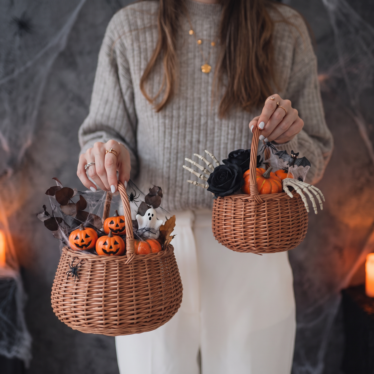 Personalisierter Korb mit Anhänger | Halloween Geist Bunt Name