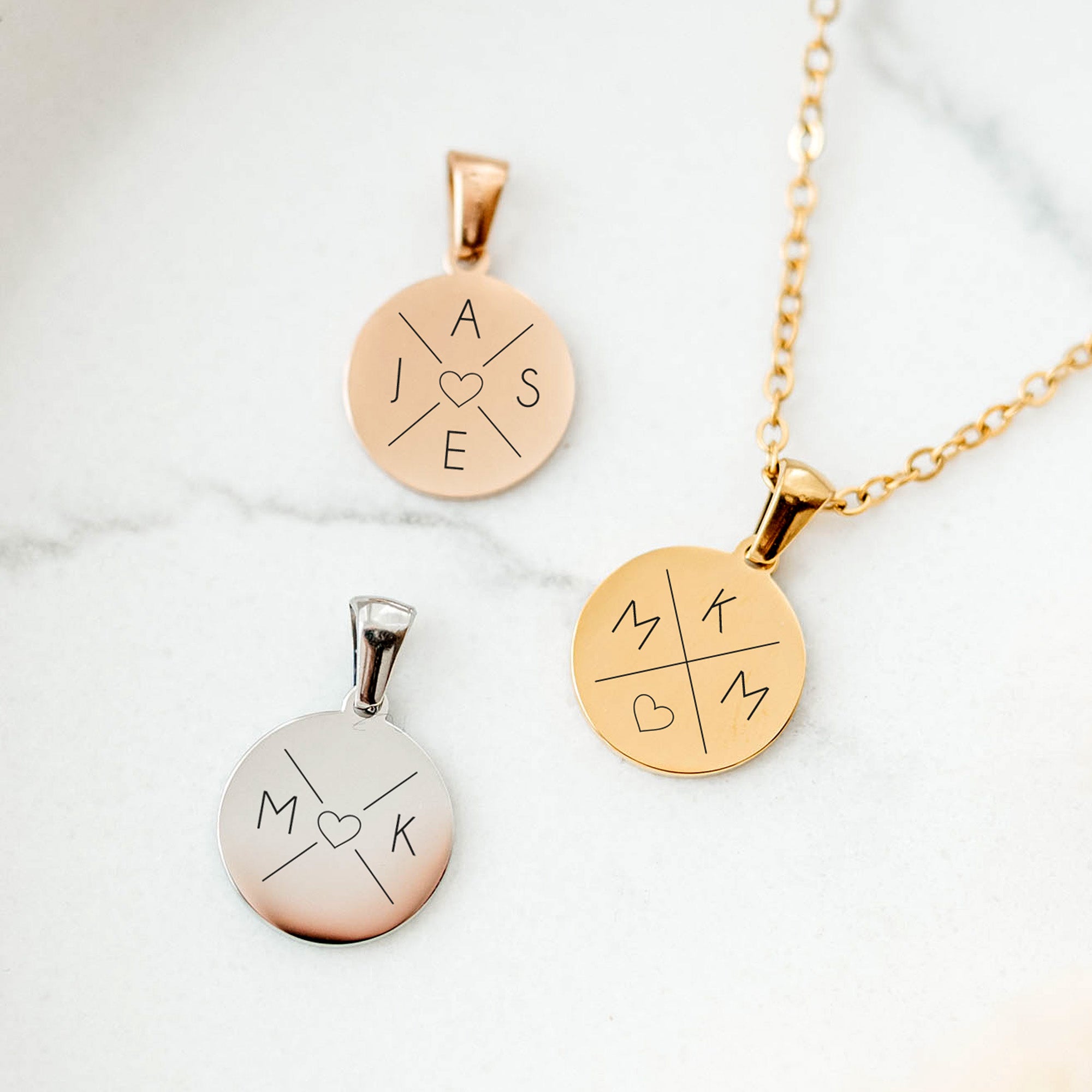 Personalisierte Kette mit Gravur | Kreuz Initialen