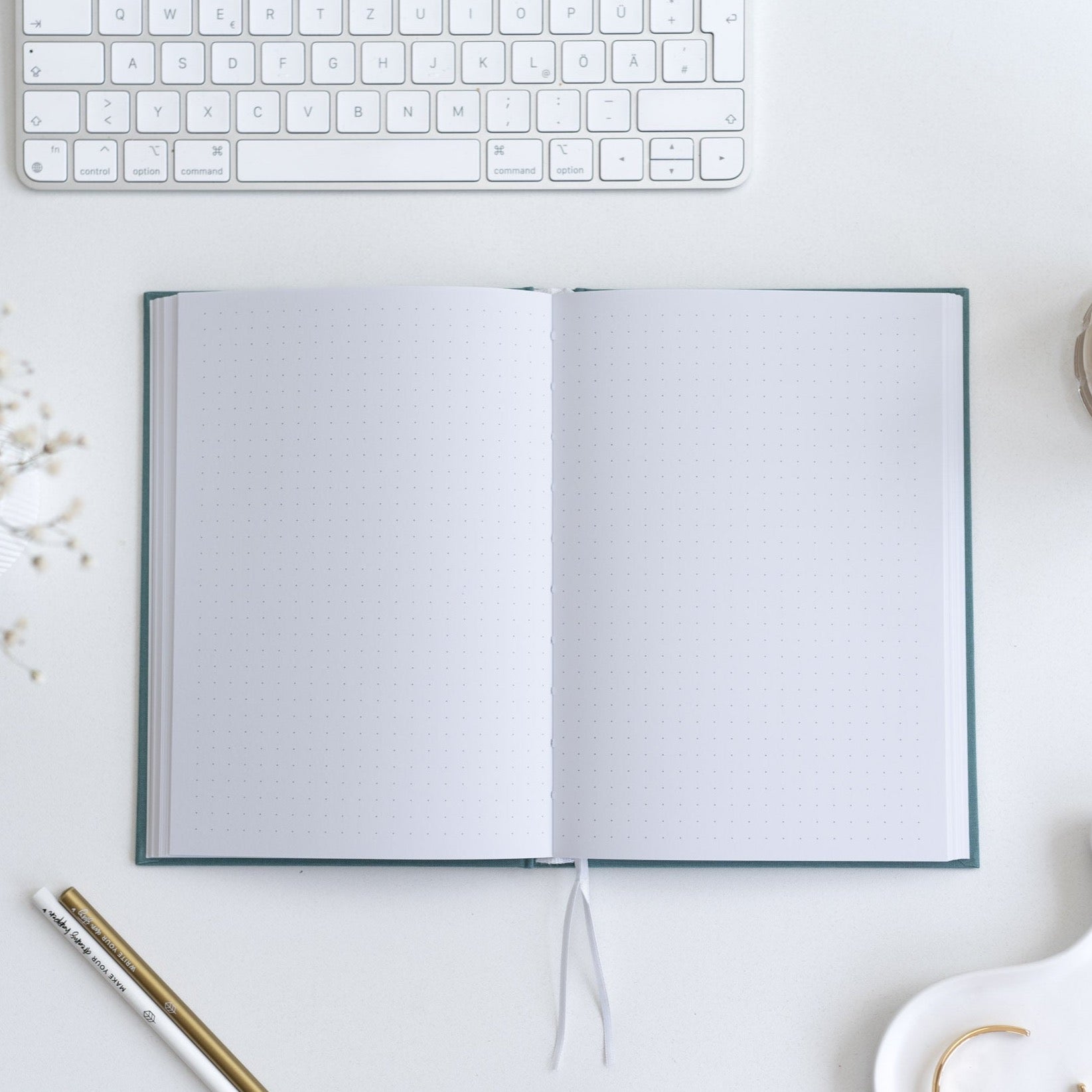 Notizbuch Dots A5 | Green Linen