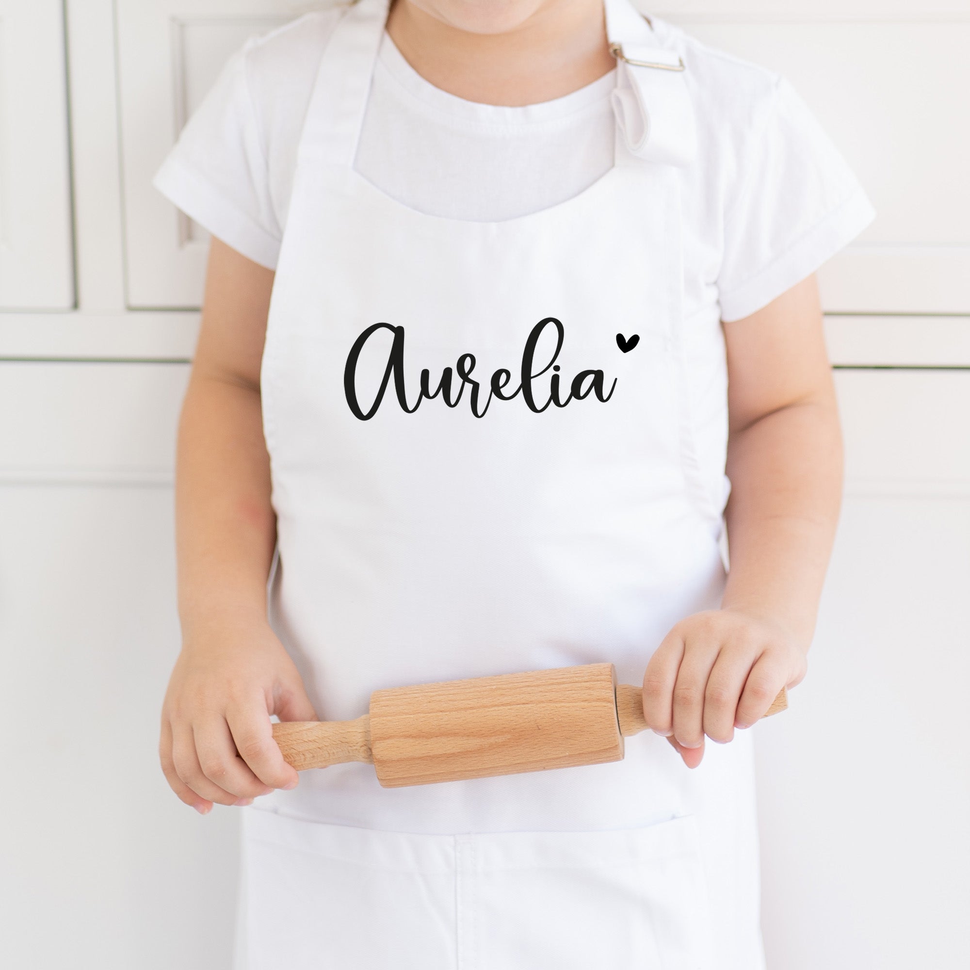 Personalisierte Kinderschürze WEISS | Name mit Herz