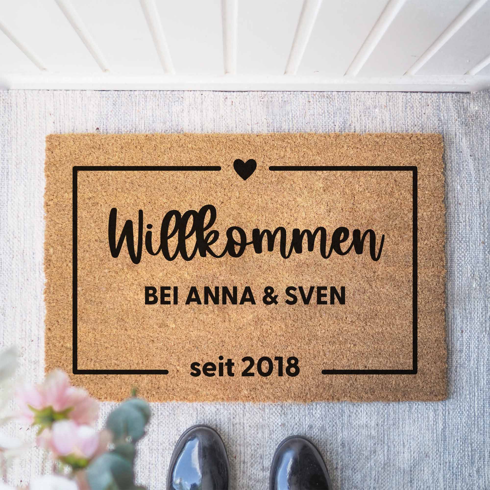 Personalisierte Kokos Fußmatte | Willkommen Herzrahmen