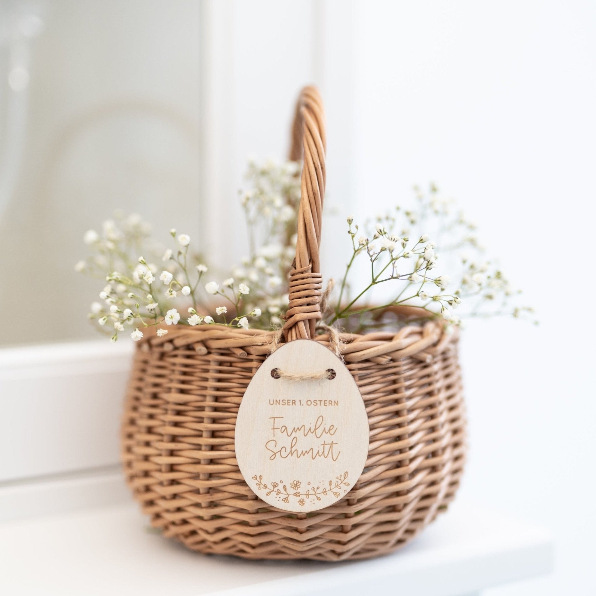 Personalisierter Korb mit Anhänger | Erstes Ostern Familie