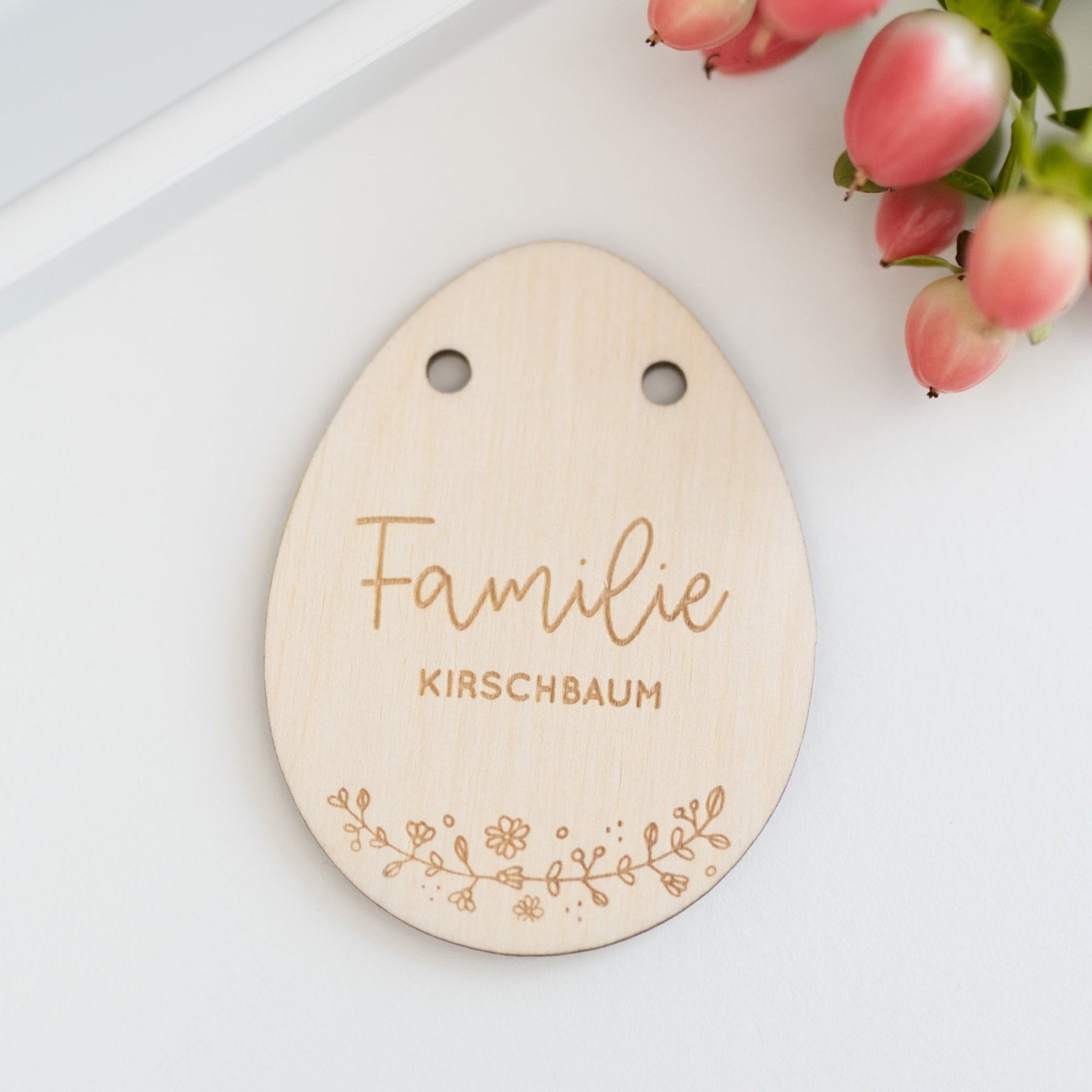 Personalisierter Korb mit Anhänger | Familie Schnörkel