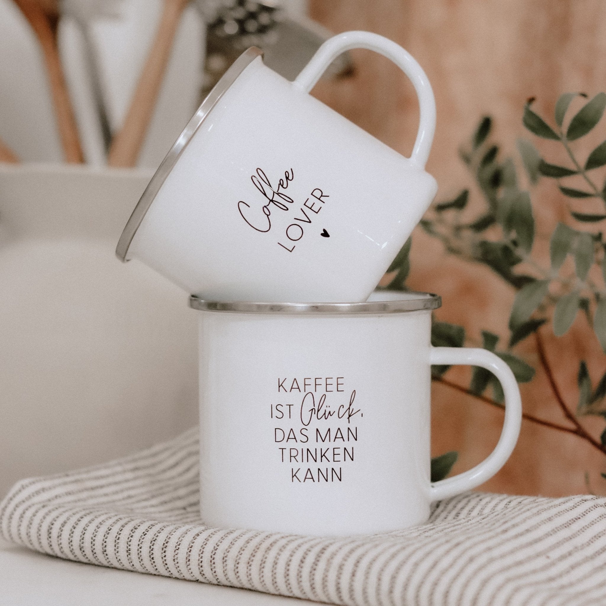 Emailletasse | Kaffee ist Glück