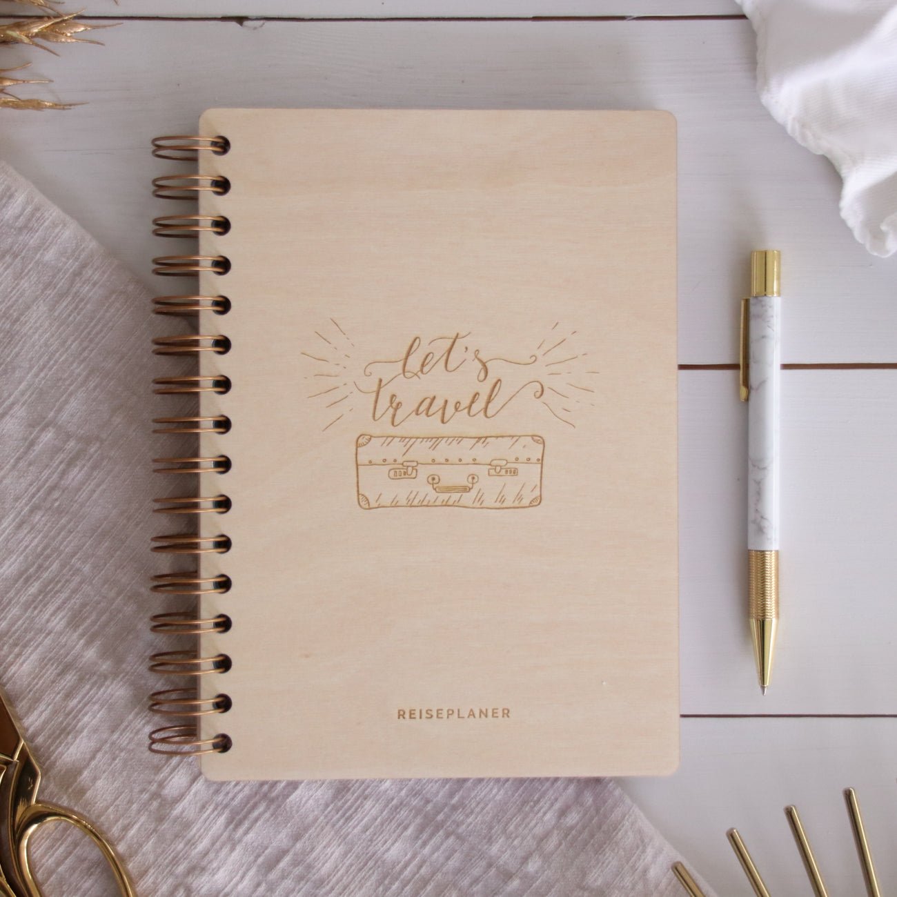 Holzbuch Reiseplaner | Koffer