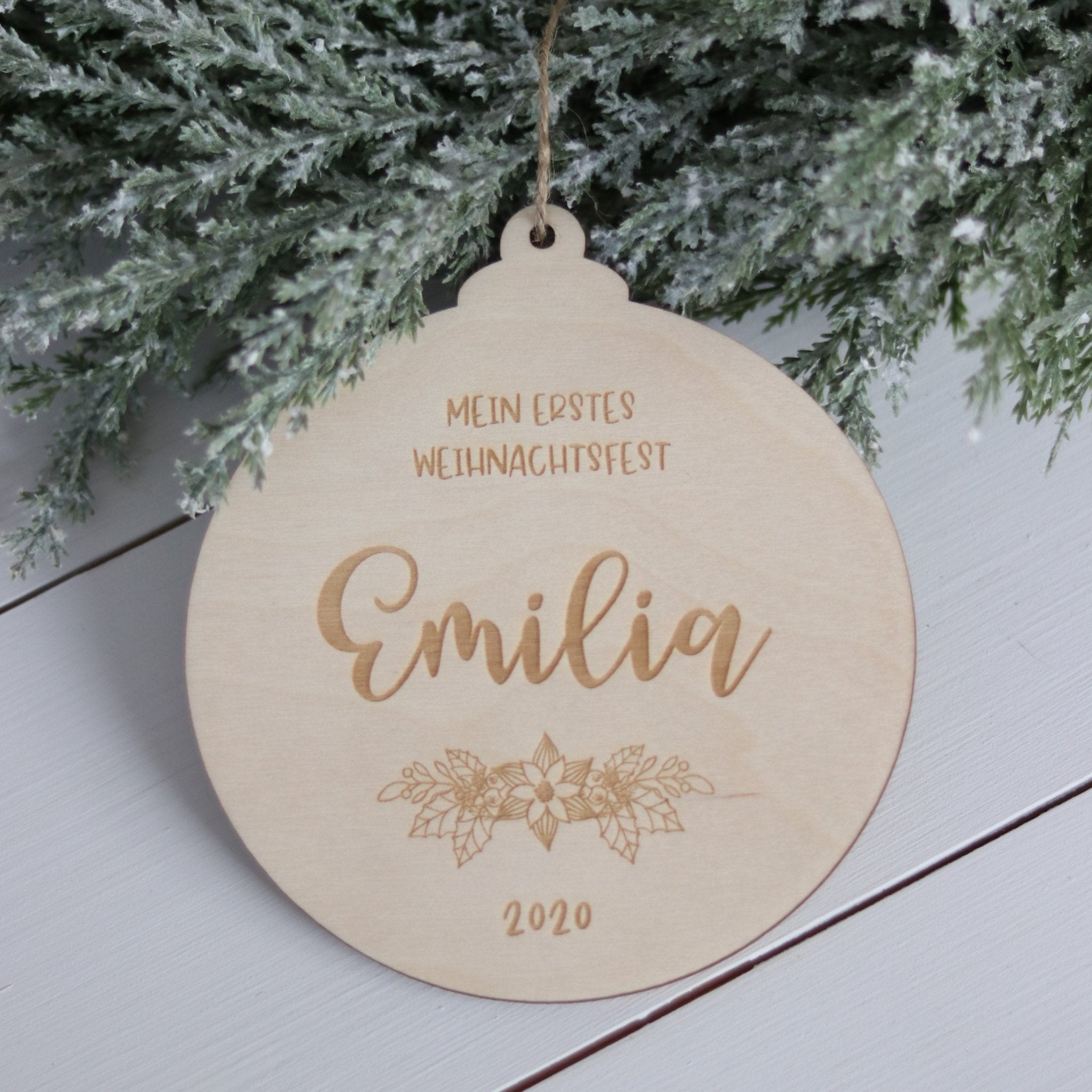 Personalisierte Weihnachtskugel | Erstes Weihnachten Blume