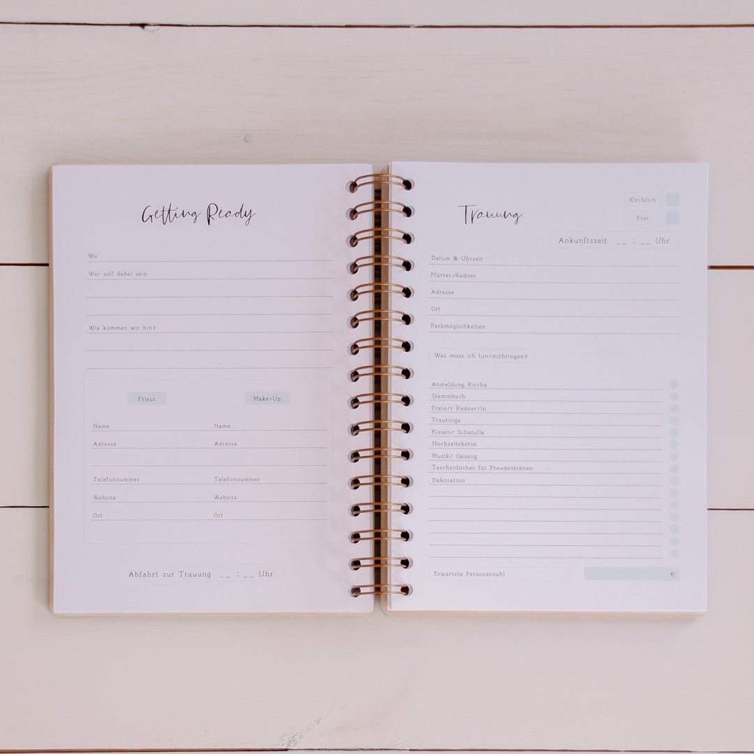 Personalisierter Hochzeitsplaner Holzbuch 'Blumenkranz'