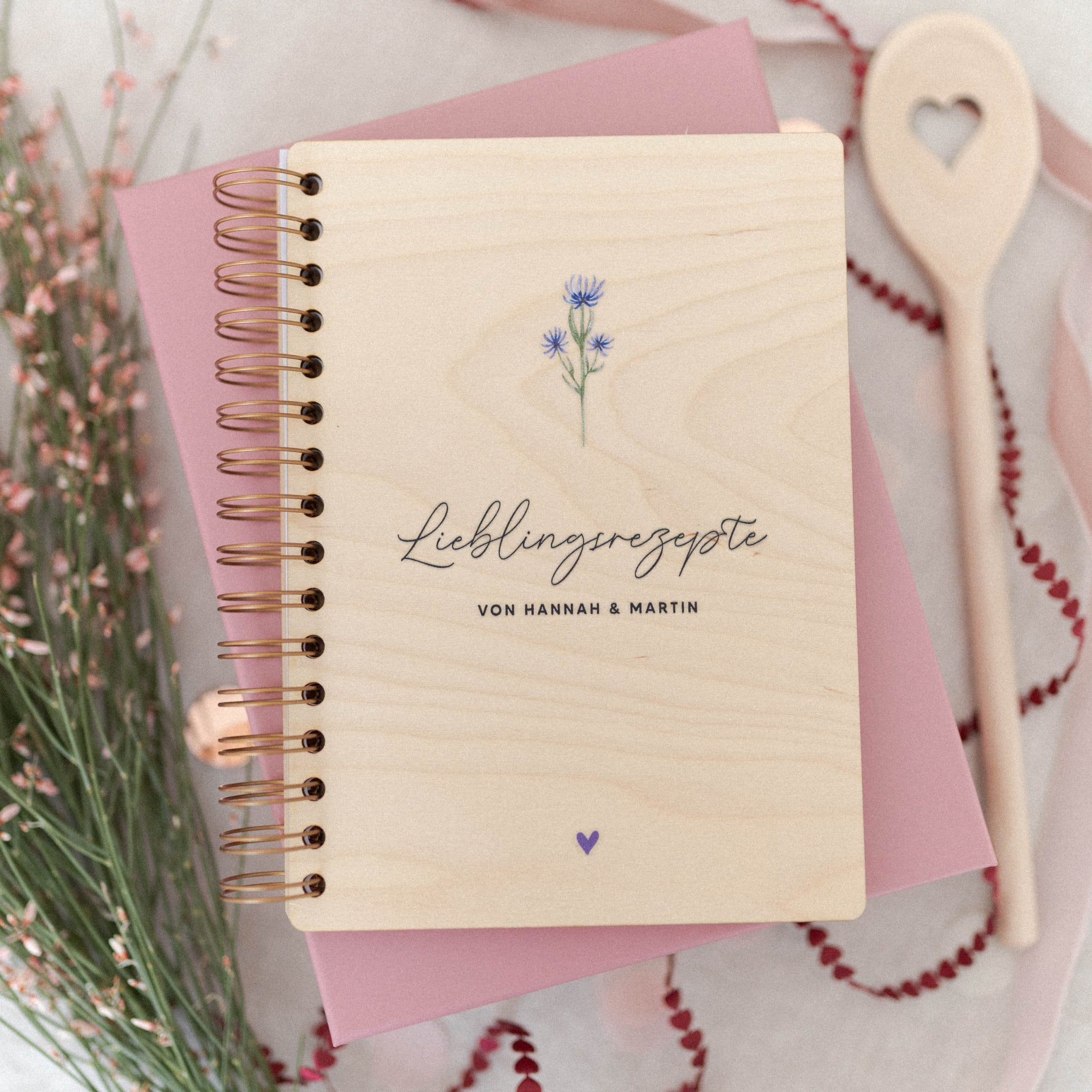 Personalisiertes Rezeptbuch Holzbuch 'Blume'