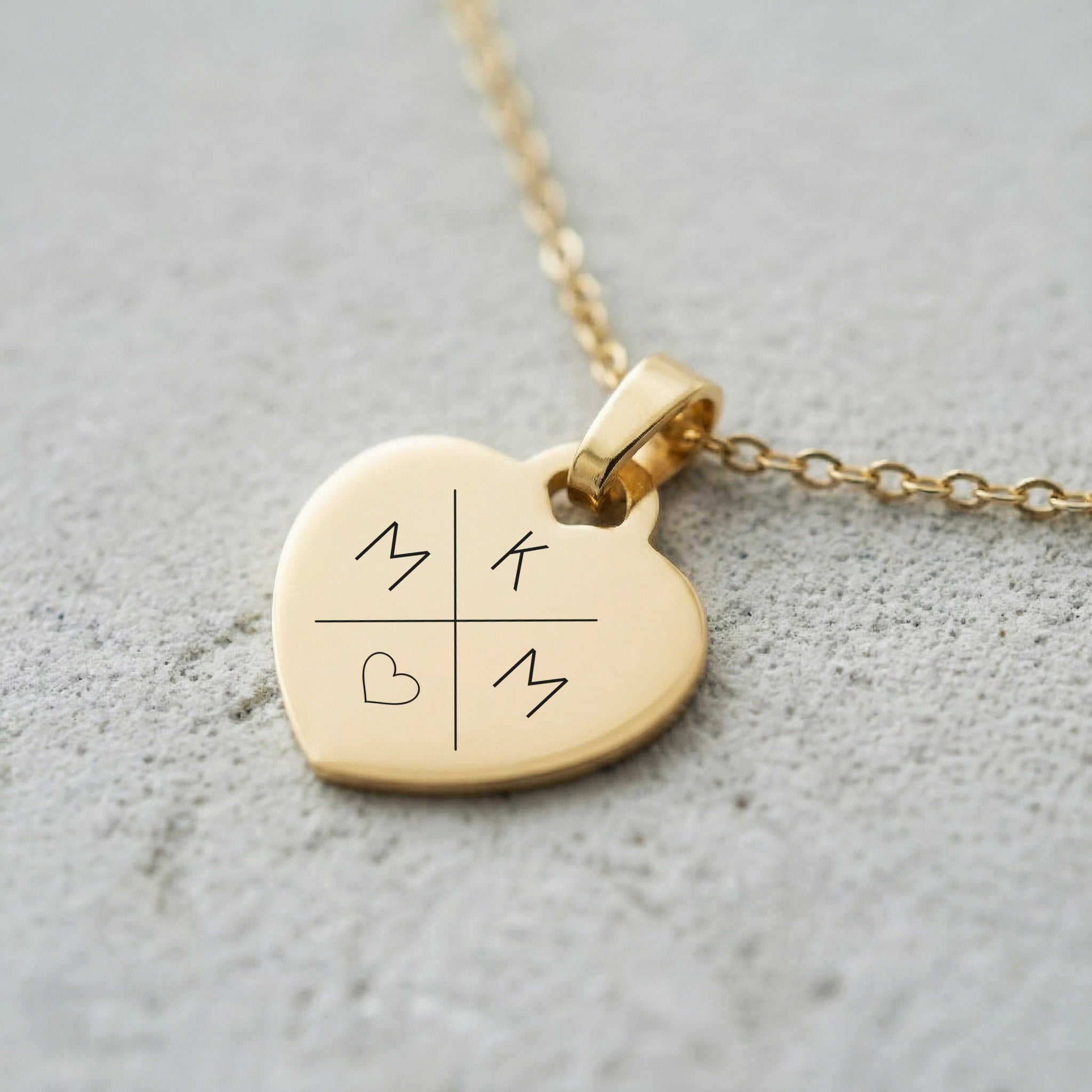 Personalisierte Herzkette mit Gravur |  Kreuz Initialen