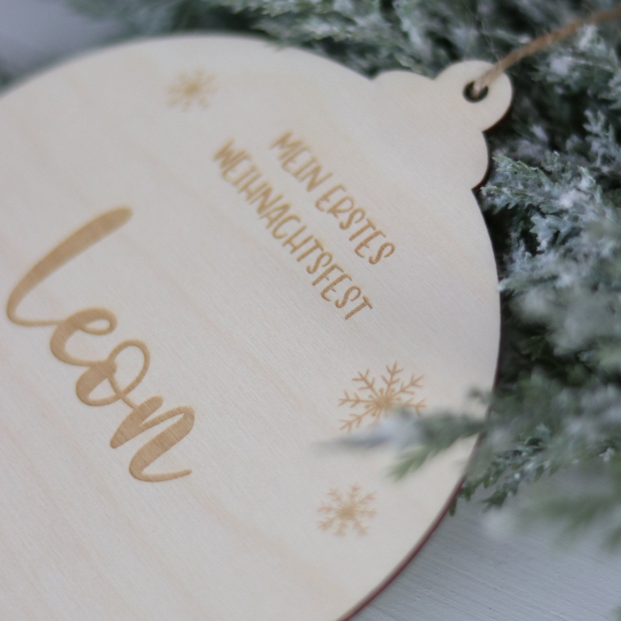 Personalisierte Weihnachtskugel | Erstes Weihnachten Schneeflocke