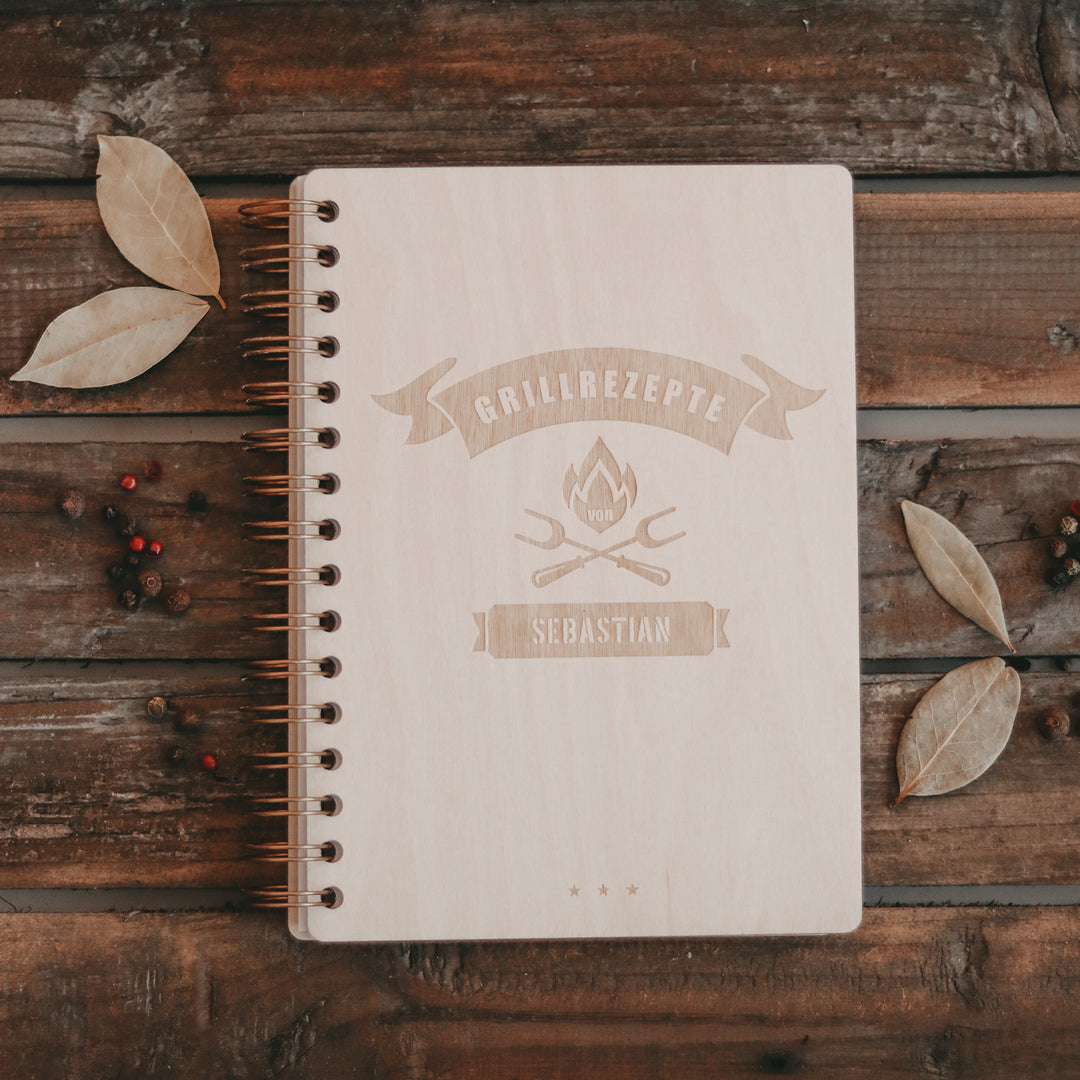 Personalisiertes Holz Grillbuch 'Besteck'